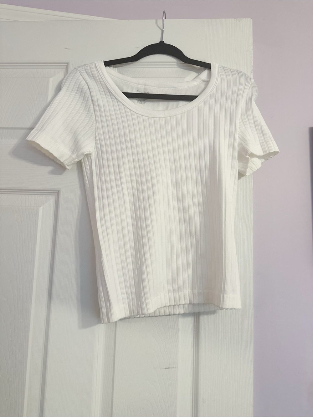 New York Laundry Classic White Ribbed Short-Sleeve Top